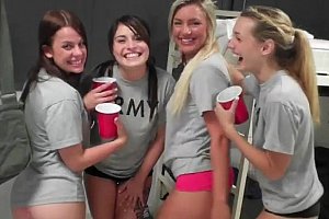 玩的老头很舒活乂╳